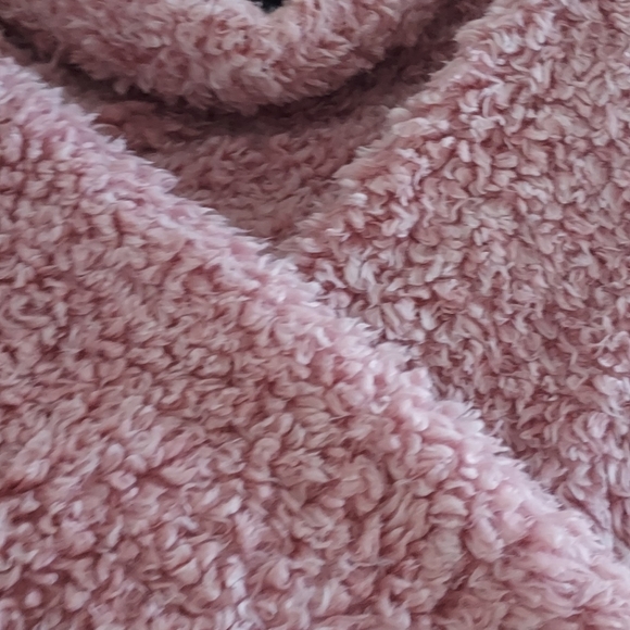 Pink Furry Turtle Neck - Picture 2 of 7